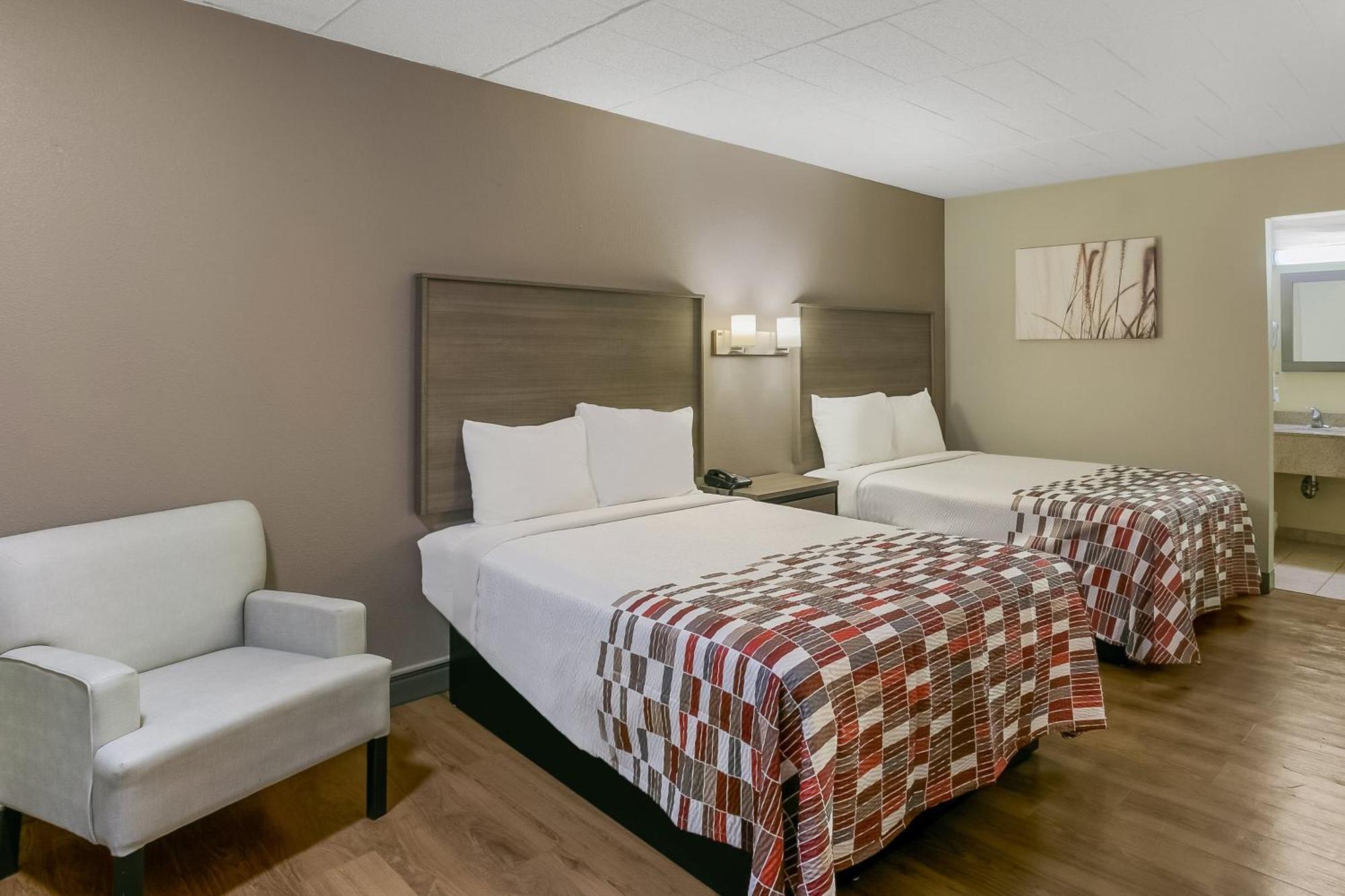 Red Roof Inn Baltimore Windsor Mill Buitenkant foto